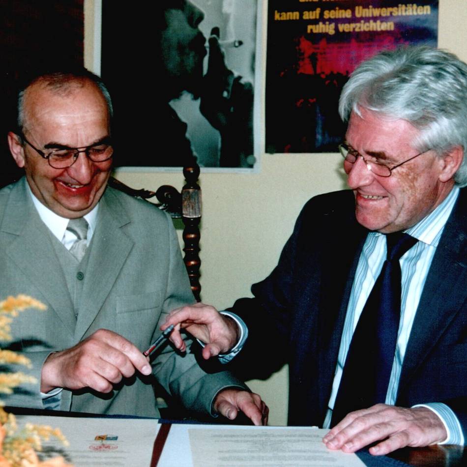 Städtepartnerschaft zwischen Straelen und Strzelin: Liebesheirat, keine Vernunftehe: 20 Jahre Partnerschaft Straelen und Strzelin