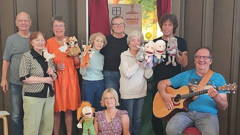 Aufführung in West: Puppenspiel verbindet die Generationen