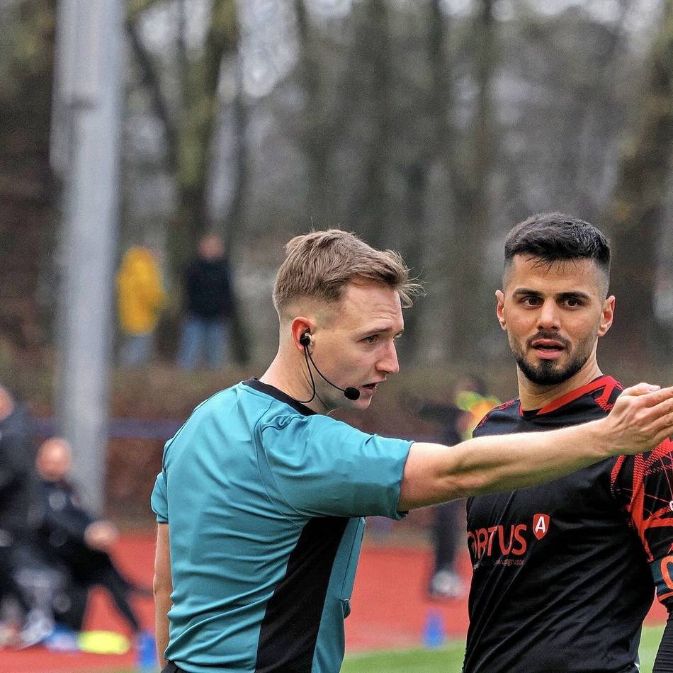 Hückelhovener Schiri künftig in der 3. Liga: „Ich wollte mal die andere Seite der Medaille sehen“