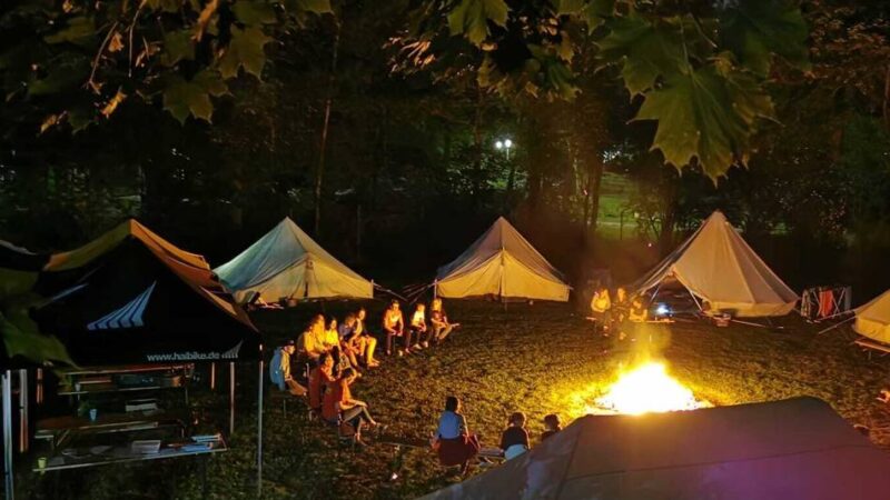 Mit Lagerfeuer im Freibad: Rund 100 Kinder beim Zeltlager der DLRG Grefrath