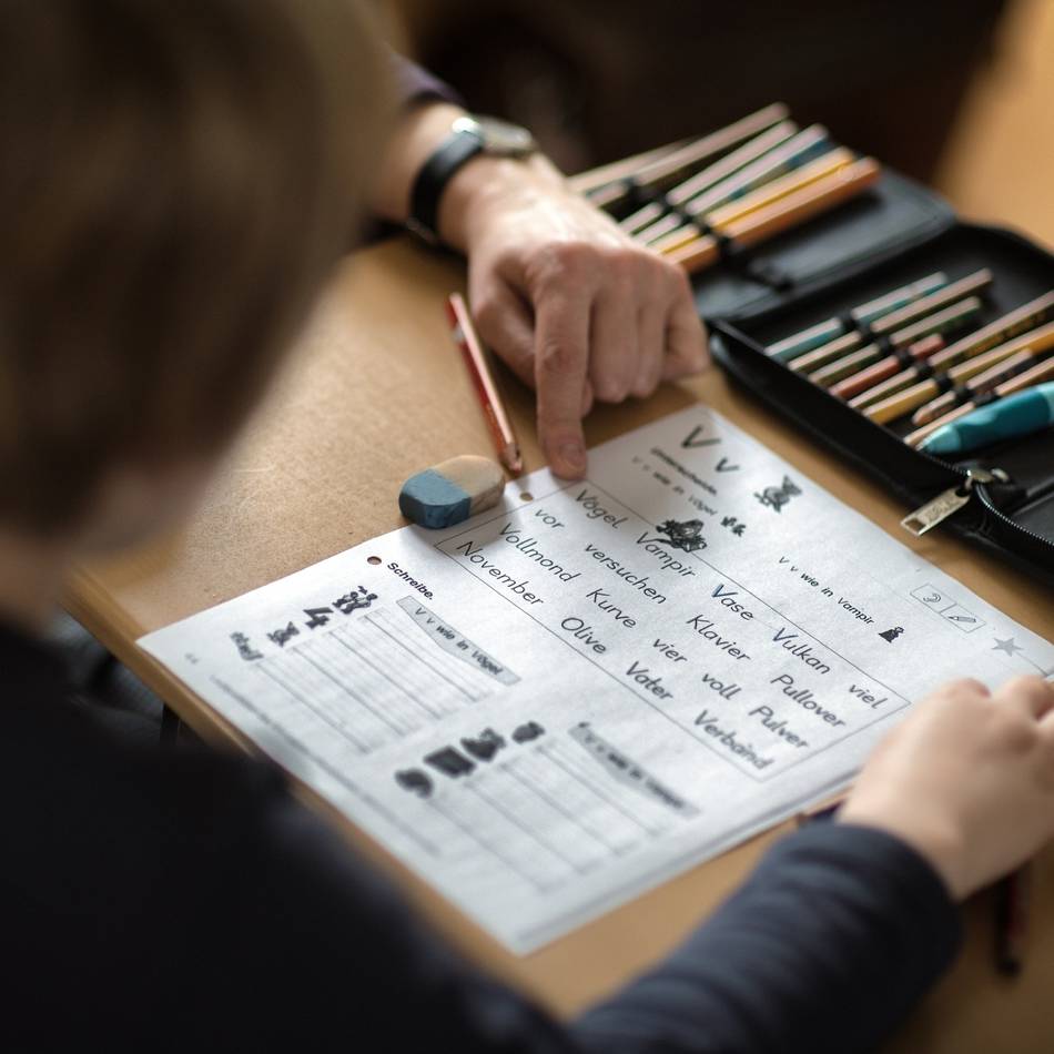 Für Schüler in Meerbusch: Warum die Stadt Integrationshelfer neu organisiert