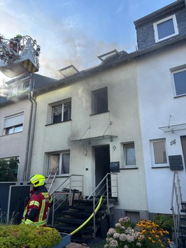 FW-Velbert: Wohnungsbrand auf dem Geranienweg