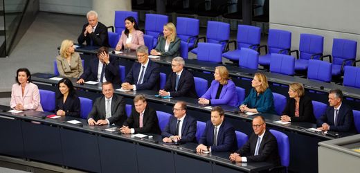 Deutschlandtrend: Zufriedenheit mit Bundesregierung auf Tiefstwert