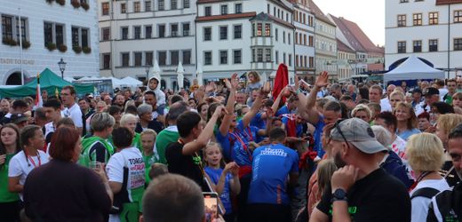 Deutsche Feuerwehr-Meisterschaft in Torgau: Erste Strophe des Deutschlandlieds abgespielt – wie konnte das passieren?