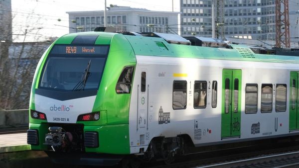„RE49 ist notwendig“: VRR äußert sich zu Kritik an Zugverbindung