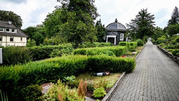 Wege sauber, Wiese gemäht: Burgfrieden auf Velberter Friedhof?