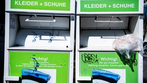 TBV klagen: Zu viel Restmüll in den Containern für Altkleider