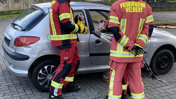Fit für den Einsatz: Der Übungsalltag der Velberter Feuerwehr