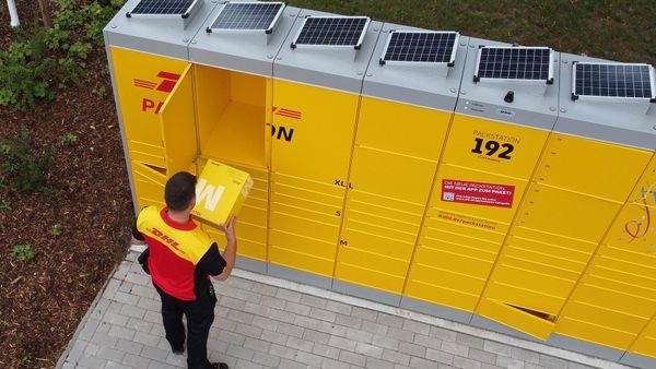 DHL eröffnet neue solarbetriebene Packstation in Heiligenhaus