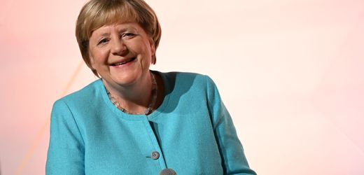 Angela Merkel in Augsburg: Selbstkritik – schafft die Ex-Kanzlerin das?