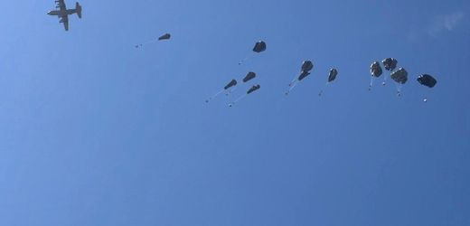 Israel-Gaza-Krieg: Bundeswehr wirft 14 Tonnen Hilfsgüter über Gazastreifen ab