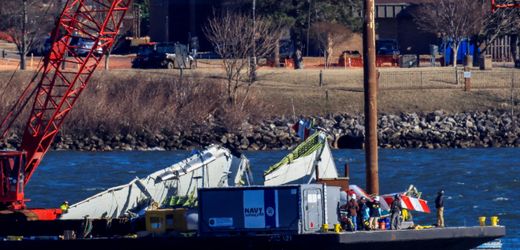 Absturz in Washington, D.C.: Offenbar fehlerhafte Höhenanzeige bei Hubschrauber vor Kollision mit Flugzeug