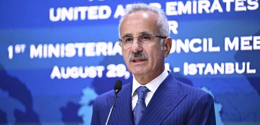 Türkei: Verkehrsminister Uraloğlu kassiert Strafzettel für Rasen – Beweisvideo selbst gepostet
