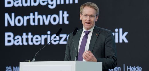 Northvolt-Pleite: So gereizt reagiert Günthers Staatskanzlei auf Fragen zum Northvolt-Debakel