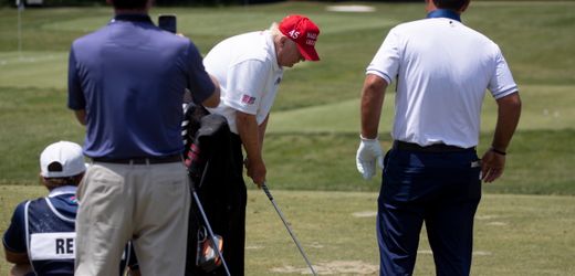 Washington: Wolodymyr Selenskyj schenkt Donald Trump Golfschläger eines ukrainischen Veteranen