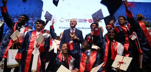 Türkei – Skandal um gefälschte Uniabschlüsse: Dr. Dr. Dr. Dipl.Ing. – auf Bestellung