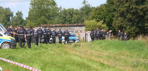 Weitefeld im Westerwald: Mutmaßlicher Dreifachmörder starb wohl in Betonrohr