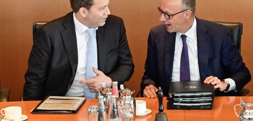 Friedrich Merz und Schwarz-Rot – Lars Klingbeil zieht gemischte Bilanz der ersten Monate