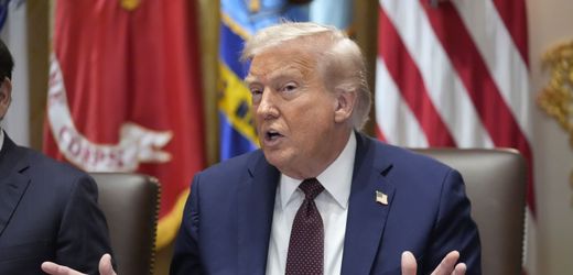 Wahlrecht in den USA: Donald Trump plant Abschaffung der Briefwahl per Dekret