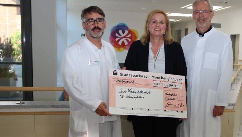 Kliniken Maria Hilf in Mönchengladbach: Endoprothetik-Zentrum spendet an Kinderschutzbund