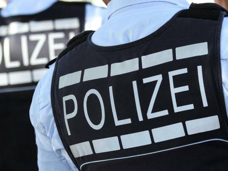 An der Stadtrampe in Wesel: Nur wenige Meter von der Kreispolizeibehörde entfernt – Unbekannte stehlen Pkw