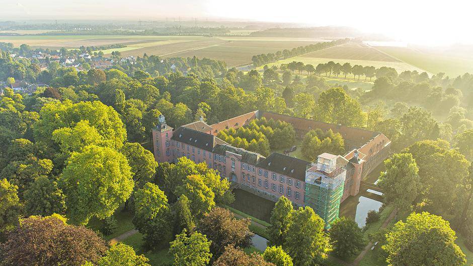 Behördenkritik in Düsseldorf: Umbau von Schloss Kalkum wird blockiert – „Man kann ein Denkmal auch kaputt schützen!“