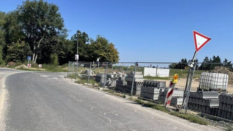 Sperrung Willicher Straße: Baubeginn für den Kreisverkehr an der Korschenbroicher Straße