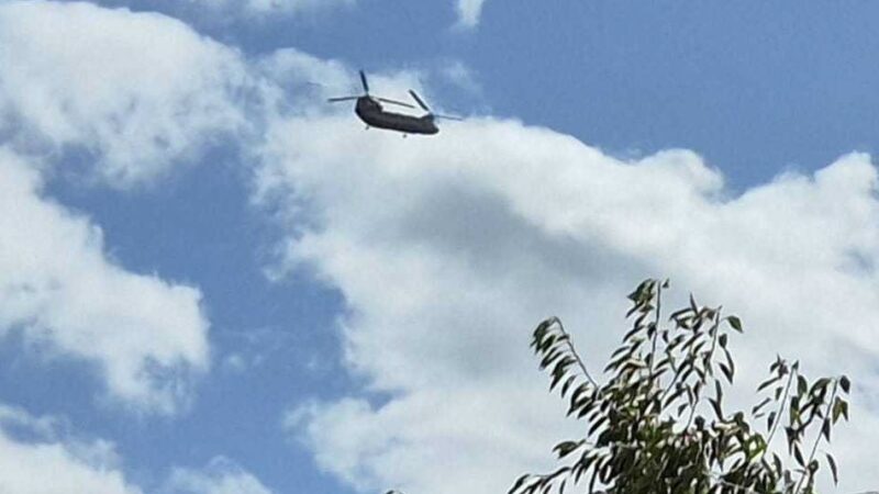 Rotorengeräusche über Bedburg-Hau: Große Militärhubschrauber über dem Niederrhein gesichtet – woher sie kamen