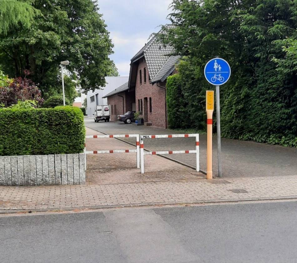 Barrierefreier unterwegs in Nettetal: Stadt entfernt sukzessive Poller und Umlaufsperren