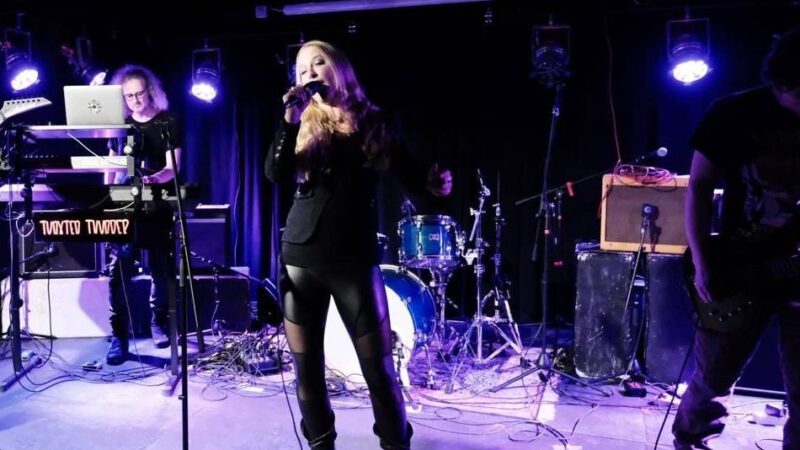 Die Band „Tunxten Thunder“ aus Neuss: Von authentischen Wikinger-Songs und Autobiografischem