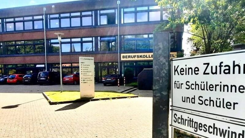 Lehrerin über 15 Jahre krankgeschrieben: „Gravierendes Fehlverhalten“ in Behörde – Ministerin Feller will Disziplinarverfahren