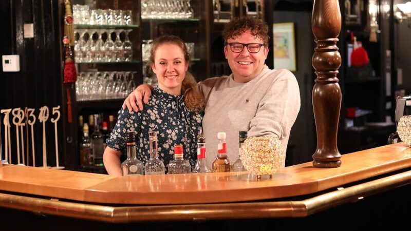 Kleinkunst in Düsseldorf: Kabarett Flin startet mit Ehekomödie in die neue Spielzeit