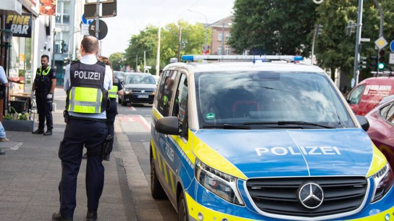 Kapitaldelikt am Platz der Wiedervereinigung in Krefeld: Staatsanwaltschaft ermittelt wegen versuchten Totschlags