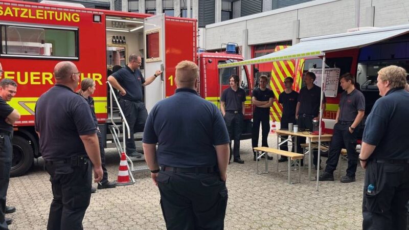 Drei Feuerwehren, ein Ziel: Feuerwehreinheiten absolvieren gemeinsame Einsatzübung