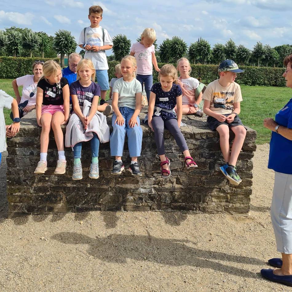 Ferienkompass-Programm Rheinberg: Ferienkinder erkunden den Archäologischen Park in Xanten