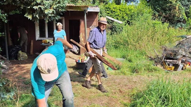 Umweltschutz in Mönchengladbach: Kinder und Erwachsene kreieren neuen Wickrather Nabu-Garten