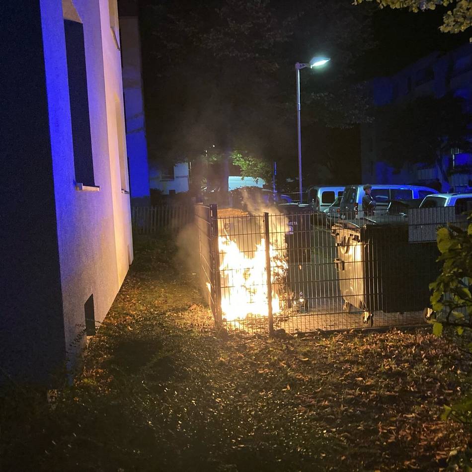 Grunewaldstraße: Erneut Mülltonnen-Brand in Monheim