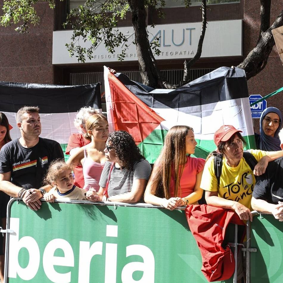 „Es war sehr ärgerlich für uns als Team“: Demonstranten stoppen Israel-Team bei Vuelta – Vingegaard vorn