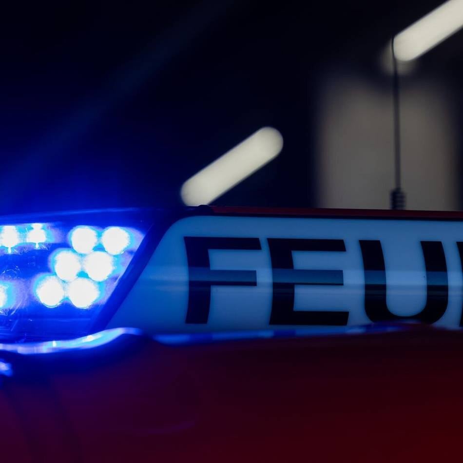 Großbrand in Bocholt: Lagerhalle brennt komplett nieder – 1,5 Millionen Euro Schaden