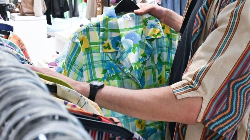 Angebot von Ehrenamtlichen: Kleiderstube des AIK Bedburg-Hau ist in neuen Standort gezogen