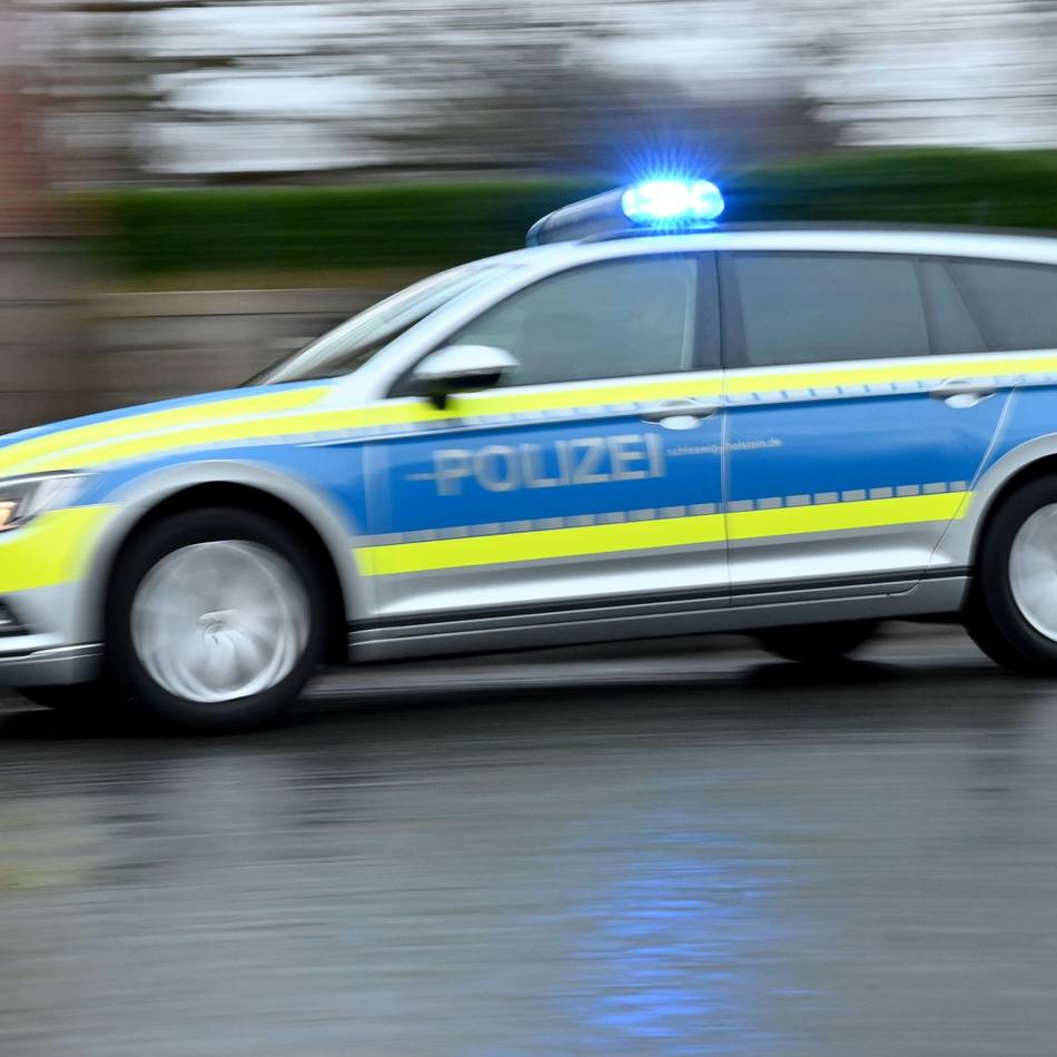 Vorfall in Moers: Exhibitionist belästigt Frau an Bushaltestelle