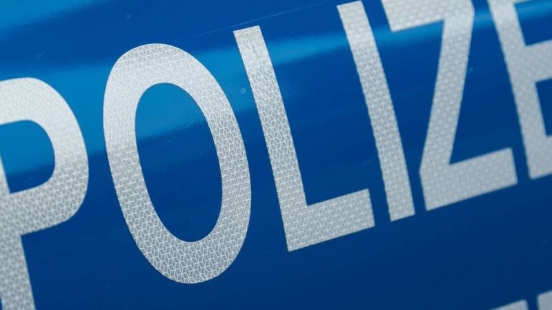 Unfall in Willich: Polizei sucht Fahrer eines grauen Autos