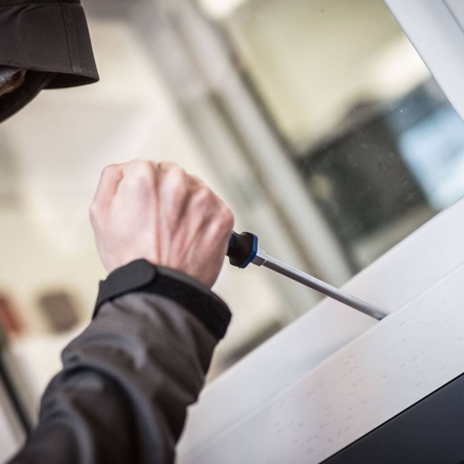 Frau im Schlaf geweckt: Vier Einbrüche in Tönisvorst und Willich