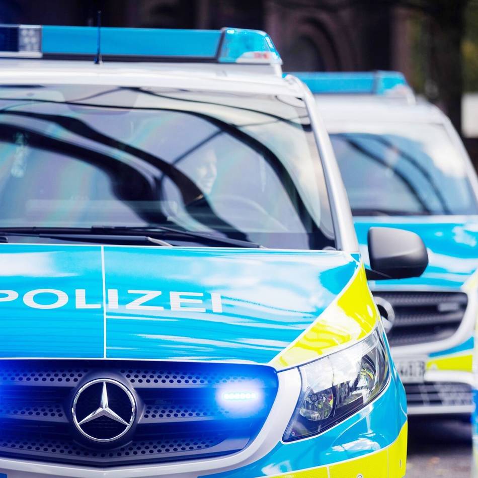 Todesursache unklar: Festnahme in Duisburg – Frau soll 89-jährige Mutter getötet haben