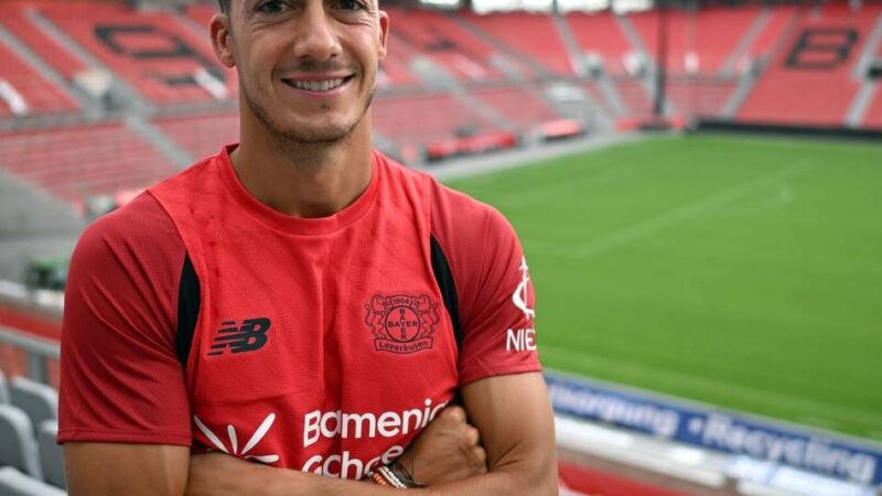 Zunächst auf der Bank: Bayer 04 fährt mit Super-Routinier Vazquez nach Bremen
