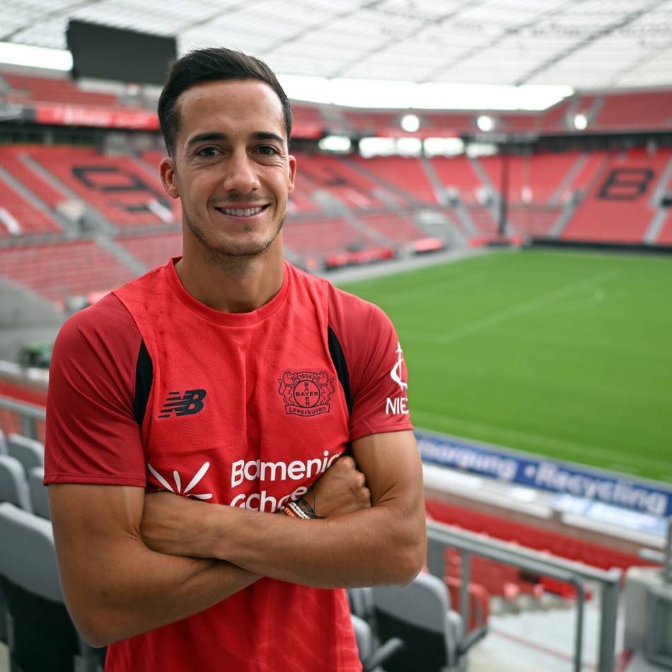 Zunächst auf der Bank: Bayer 04 fährt mit Super-Routinier Vazquez nach Bremen