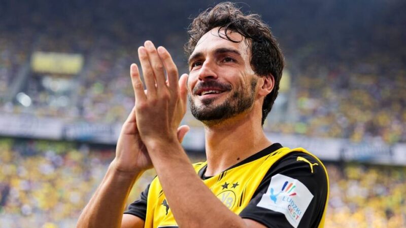 Abschied bei Saisoneröffnung: Hummels trägt noch einmal das BVB-Trikot