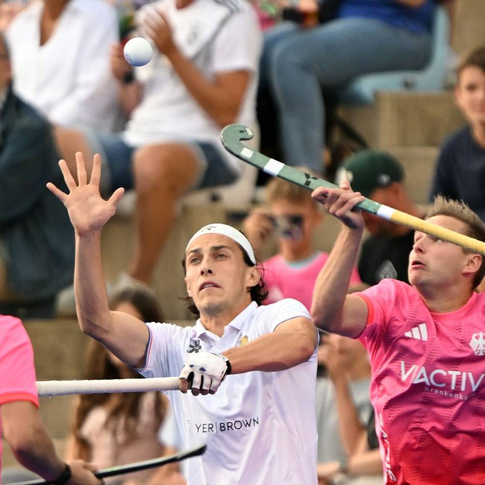 Hockey-EM 2025 in Mönchengladbach: Hockeypark tobt – Deutschland dreht im Schlussviertel ein 0:2 in ein 3:2