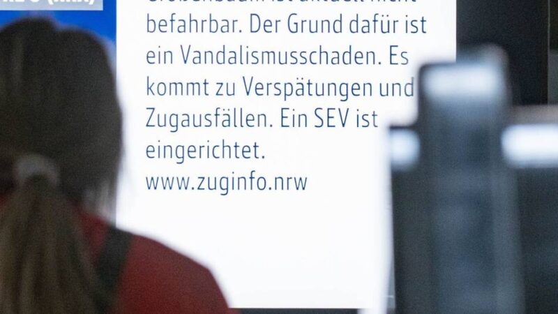 Bahnverkehr nach Brandanschlag: „Aha, jetzt kommt uns also ein Zug entgegen!“