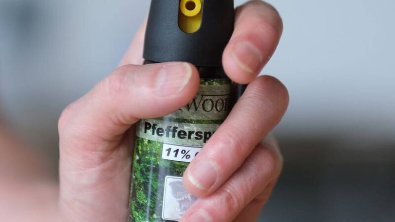 Tatverdacht in Mönchengladbach: Zwei Kinder sollen einen 66-Jährigen mit Pfefferspray angegriffen haben